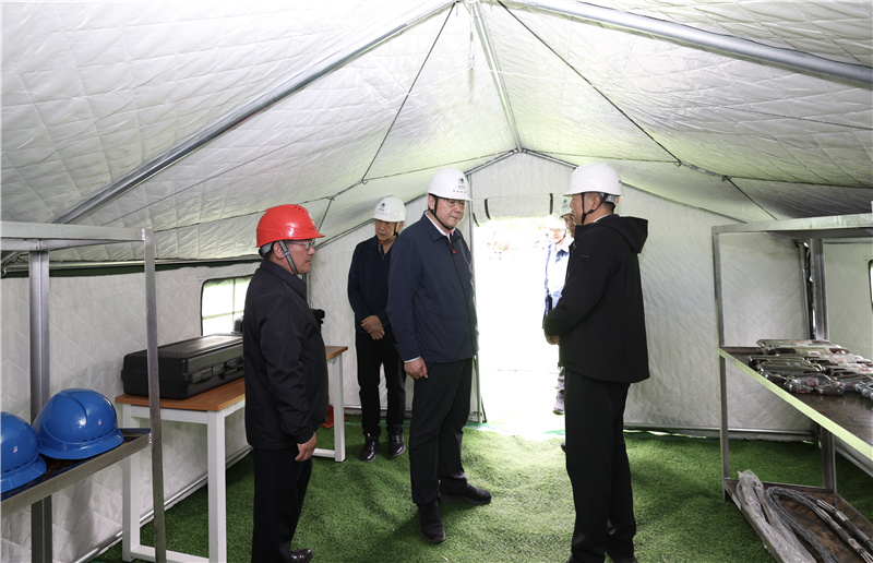 張智剛董事長赴國網西藏電力開展深入貫徹中央八項規(guī)定精神學習教育調研